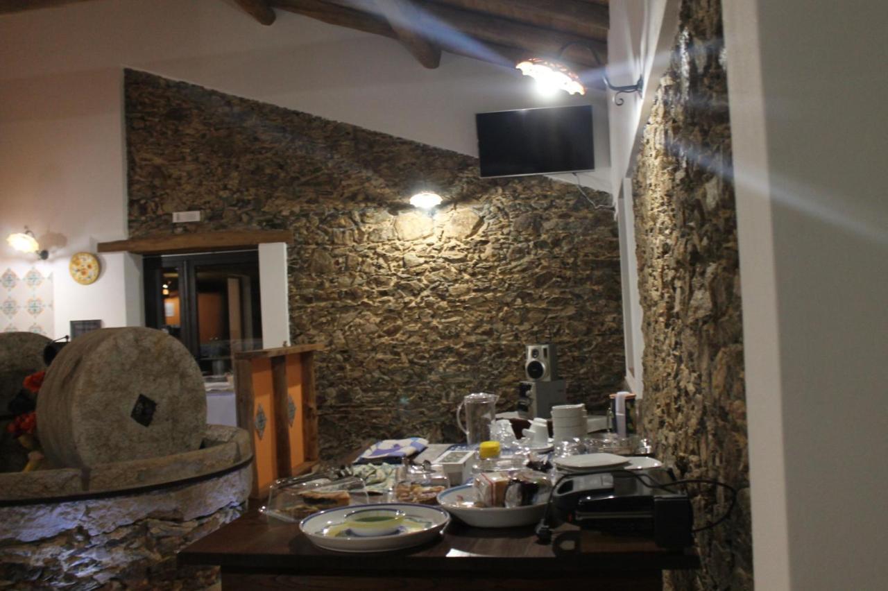 Antico Casale Bed and Breakfast Gioiosa Marea Eksteriør billede