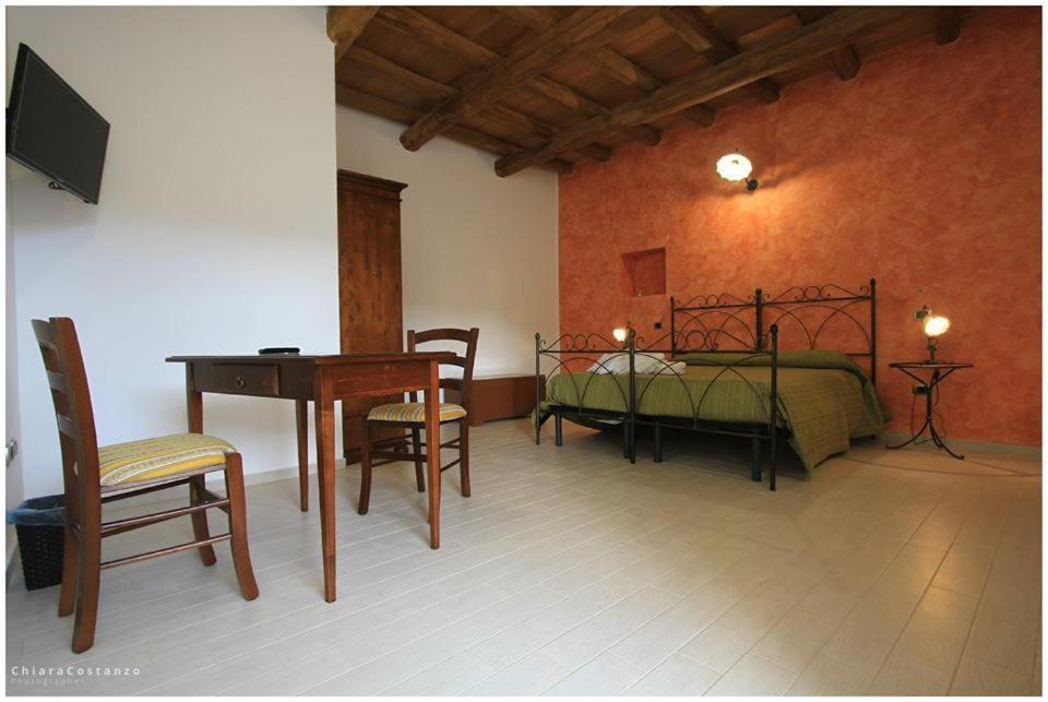 Antico Casale Bed and Breakfast Gioiosa Marea Eksteriør billede
